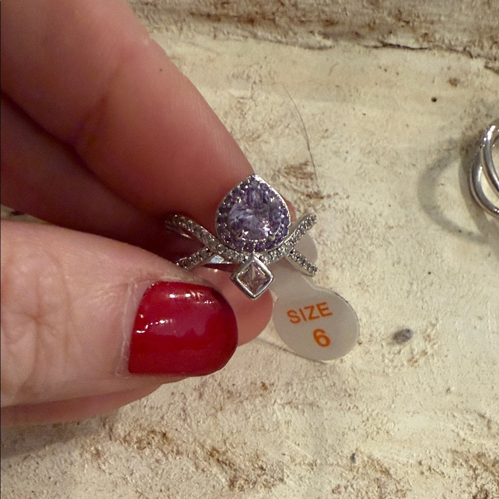 Stunning Silver and Purple Gemstone Ring